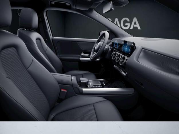 MERCEDES-BENZ GLA 200 Progressive Line  