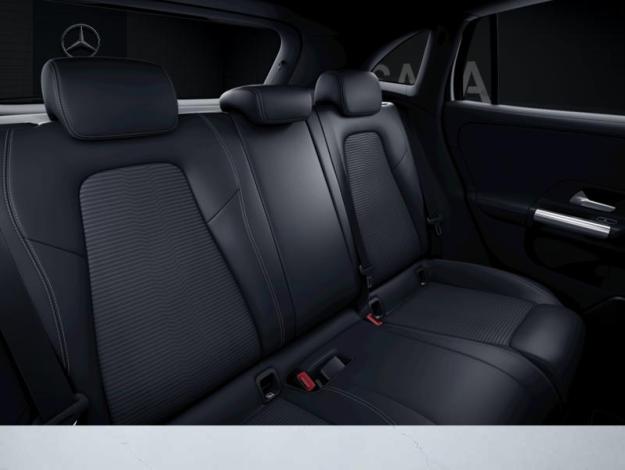 MERCEDES-BENZ GLA 200 Progressive Line  