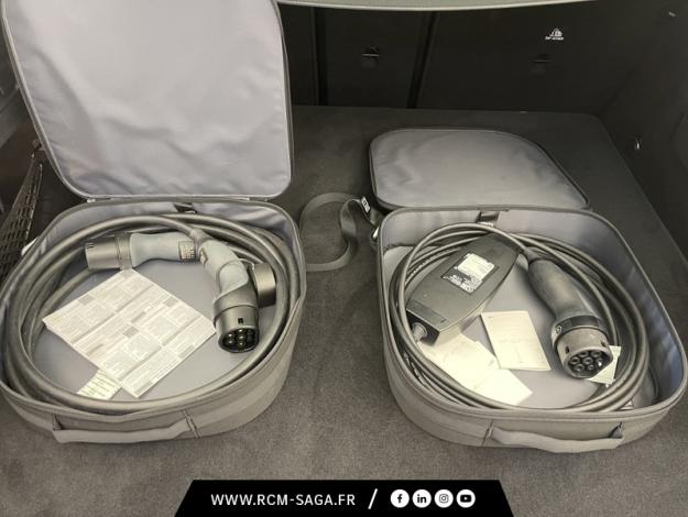 MERCEDES-BENZ GLC Coupé GLC 300 e Hybrid EQ 4MATIC Coupé AMG Line  GLC 300 e Hybrid EQ 4MATIC CoupÚ AMG Line