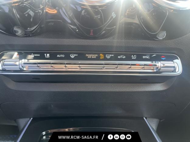 MERCEDES-BENZ GLB 200 d AMG Line  