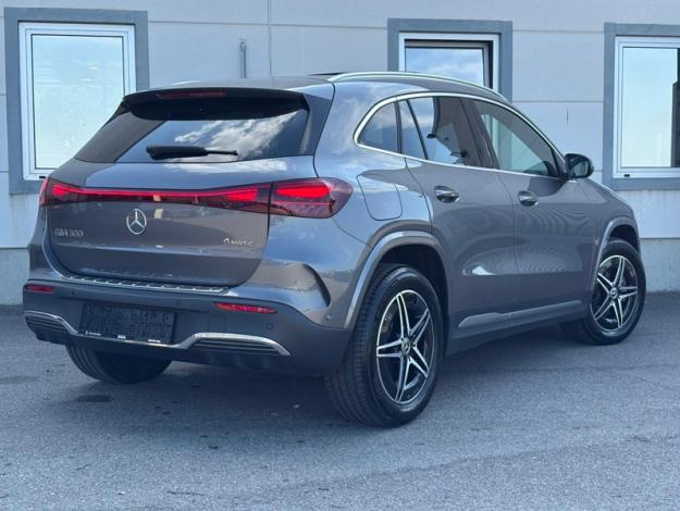 MERCEDES-BENZ EQA EQA 300 4MATIC