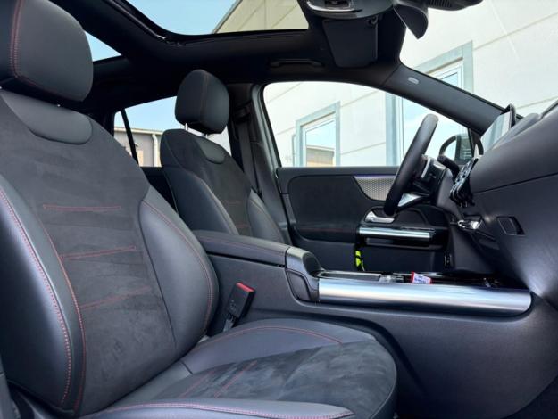 MERCEDES-BENZ EQA EQA 300 4MATIC
