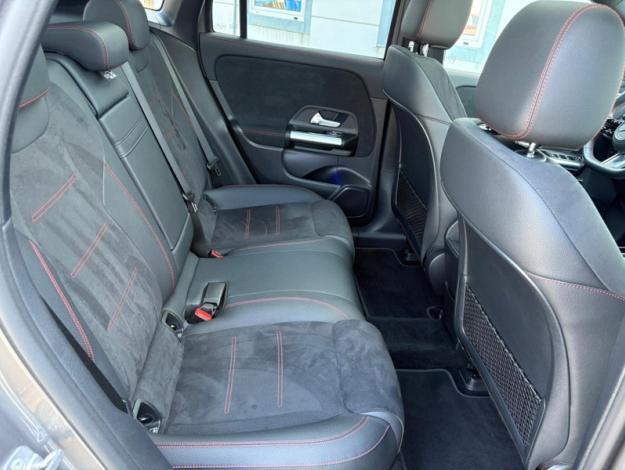MERCEDES-BENZ EQA EQA 300 4MATIC