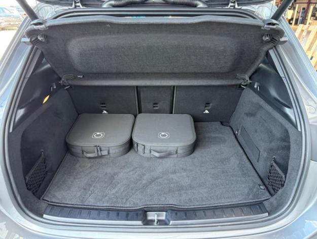 MERCEDES-BENZ EQA EQA 300 4MATIC