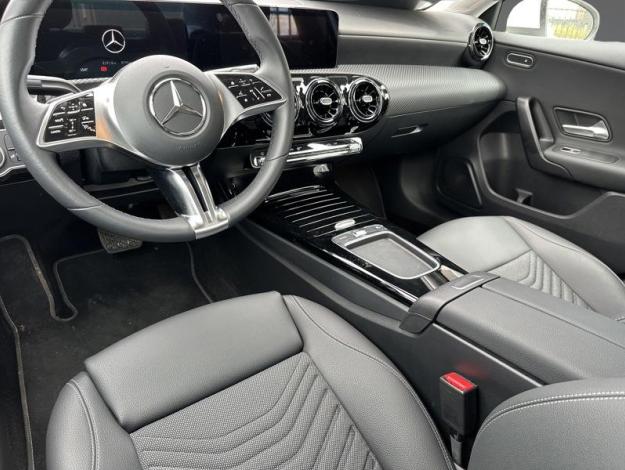 MERCEDES-BENZ A 180 Berline Facelift  