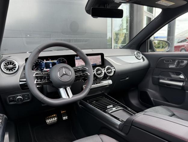 MERCEDES-BENZ GLA 200 d AMG Line  GLA 200 d AMG Line