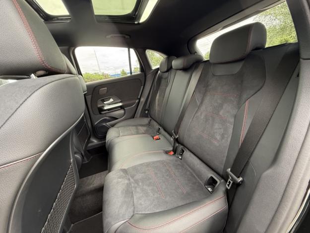 MERCEDES-BENZ GLA 200 d AMG Line  GLA 200 d AMG Line