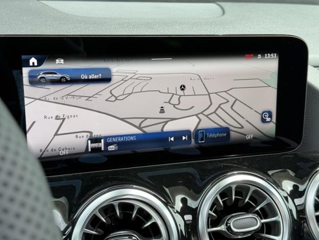 MERCEDES-BENZ GLA 200 d AMG Line  GLA 200 d AMG Line