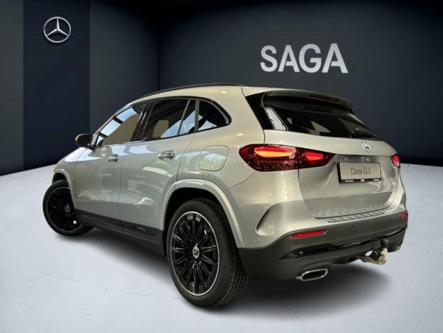 MERCEDES-BENZ GLA 180 star edition  