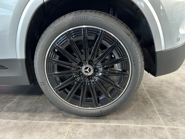 MERCEDES-BENZ GLA 180 star edition  