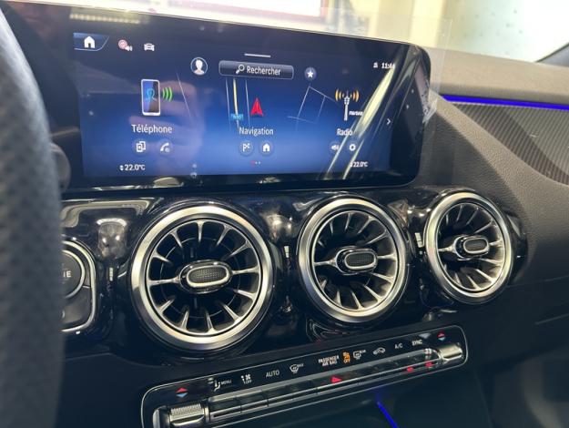 MERCEDES-BENZ GLA 180 star edition  