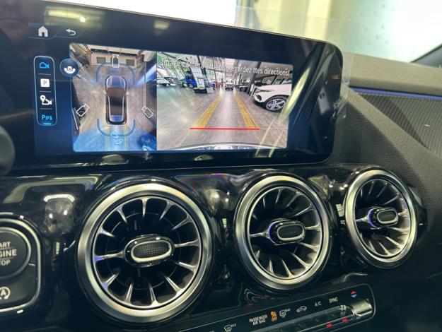 MERCEDES-BENZ GLA 180 star edition  