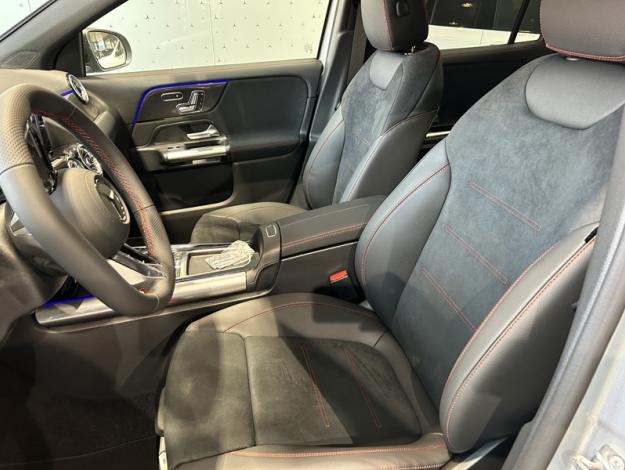 MERCEDES-BENZ GLA 180 star edition  