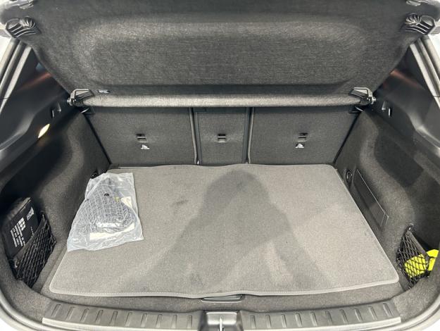 MERCEDES-BENZ GLA 180 star edition  