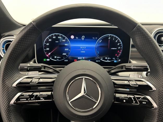 MERCEDES-BENZ C 300 de Berline AMG Line Toit Ouvrant  
