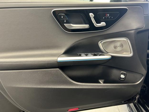 MERCEDES-BENZ C 300 de Berline AMG Line Toit Ouvrant  