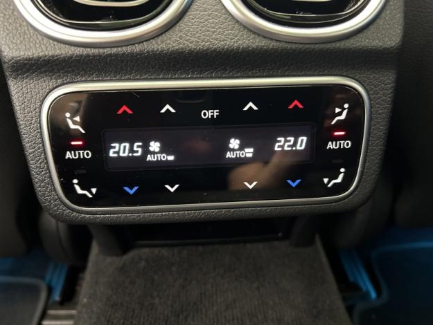 MERCEDES-BENZ C 300 de Berline AMG Line Toit Ouvrant  