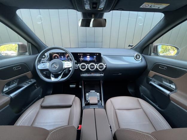 MERCEDES-BENZ GLA 250 e AMG Line  