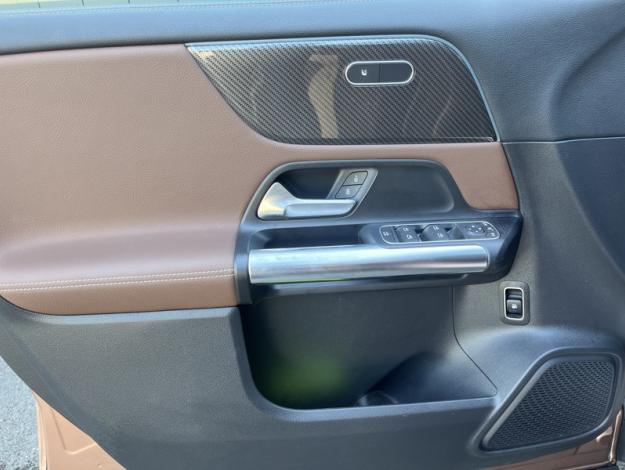 MERCEDES-BENZ GLA 250 e AMG Line  