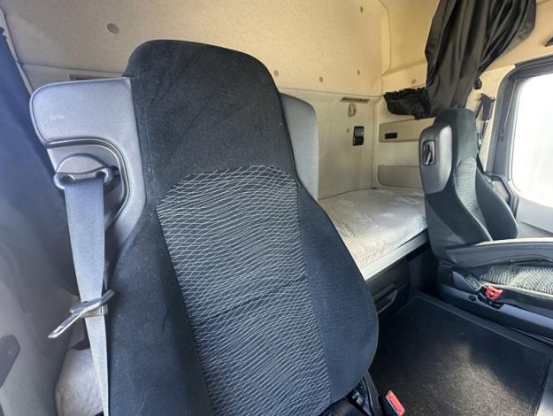 MERCEDES-BENZ Actros 1840 Porteur bâché - suspension pneum. intégrale  