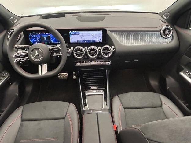MERCEDES-BENZ EQA 300 4MATIC AMG Line   EQA 300 4MATIC