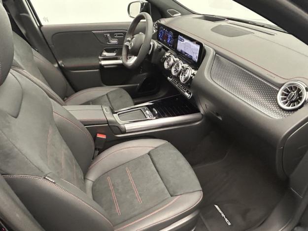 MERCEDES-BENZ EQA 300 4MATIC AMG Line   EQA 300 4MATIC