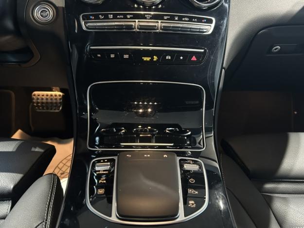 MERCEDES-BENZ GLC SUV GLC 300e 4MATIC SUV AMG Line  