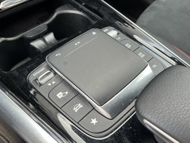 MERCEDES-BENZ GLA 200 d AMG Line  