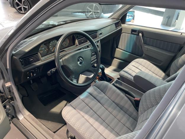 MERCEDES-BENZ 190   190 E