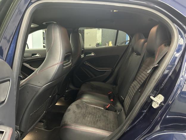 MERCEDES-BENZ GLA 200 d AMG Pack Night  