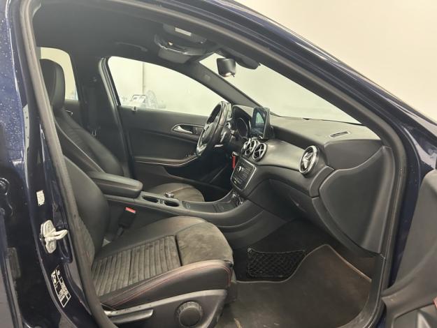 MERCEDES-BENZ GLA 200 d AMG Pack Night  