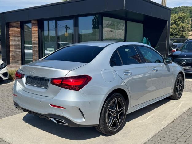 MERCEDES-BENZ A 250 e Berline AMG Line  