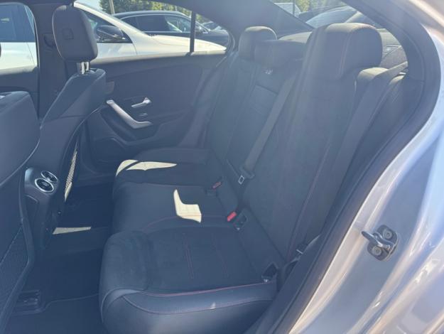 MERCEDES-BENZ A 250 e Berline AMG Line  