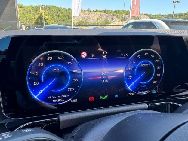MERCEDES-BENZ EQA 250 + Star Edition  