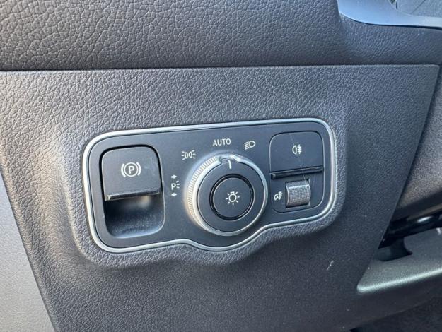 MERCEDES-BENZ EQB 250 + Business Line - 5 ans GARANTIE 