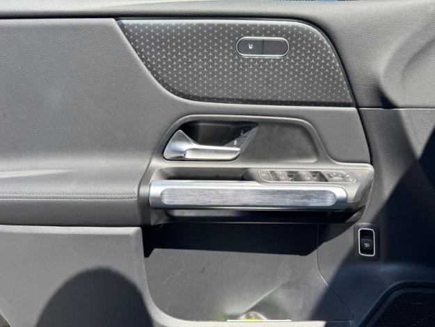 MERCEDES-BENZ EQB 250 + Business Line - 5 ans GARANTIE 