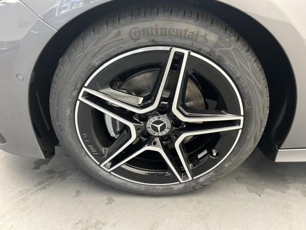 MERCEDES-BENZ Classe A 180 d AMG Line  Classe A 180 d AMG Line