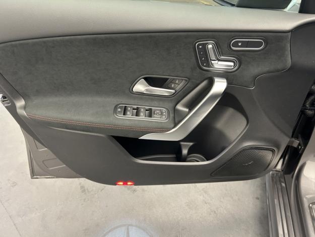 MERCEDES-BENZ Classe A 180 d AMG Line  Classe A 180 d AMG Line