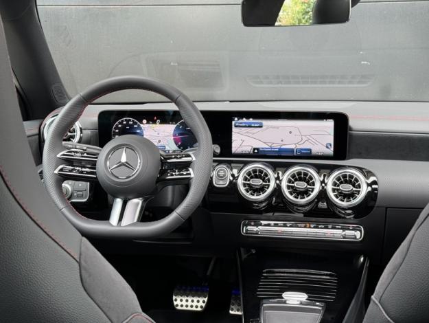 MERCEDES-BENZ CLA Shooting Brake CLA 200 d Shooting Brake AMG Line  CLA 200 d Shooting Brake AMG Line