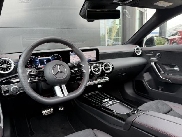 MERCEDES-BENZ CLA Shooting Brake CLA 200 d Shooting Brake AMG Line  CLA 200 d Shooting Brake AMG Line