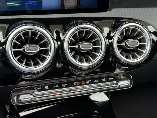 MERCEDES-BENZ CLA Shooting Brake CLA 200 d Shooting Brake AMG Line  CLA 200 d Shooting Brake AMG Line