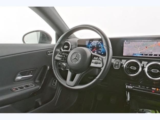 MERCEDES-BENZ CLA 180 Coupé MBUX  