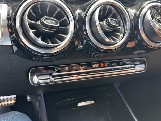 MERCEDES-BENZ GLB-Klasse GLB 180 d AMG Line