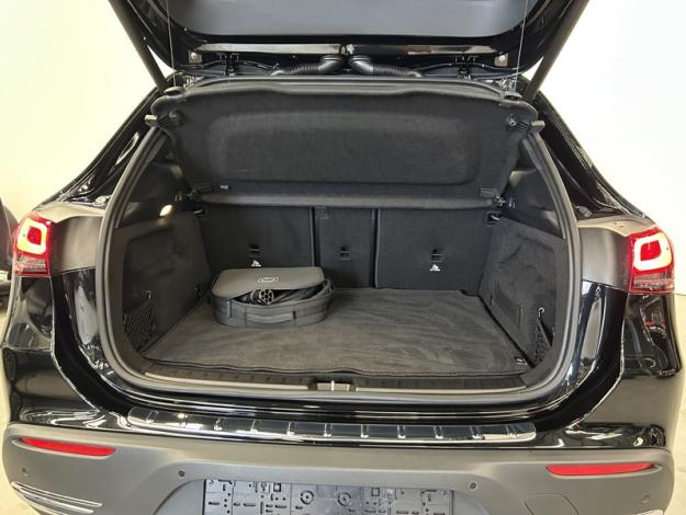 MERCEDES-BENZ EQA 250 Business Edition  