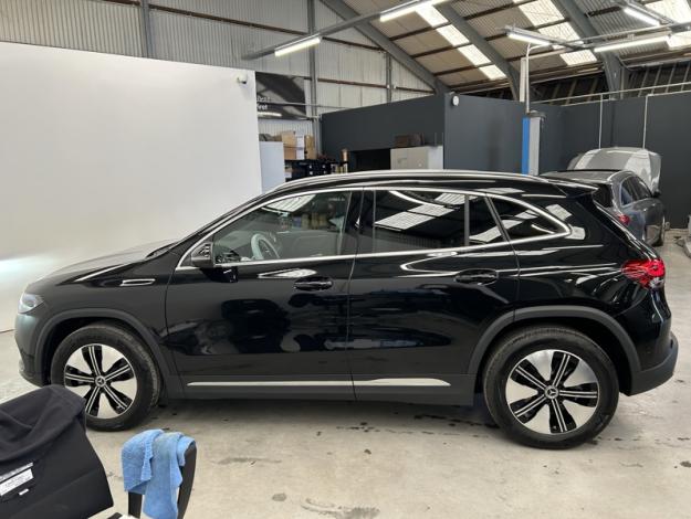 MERCEDES-BENZ EQA 250 Business Edition  