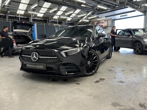 MERCEDES-BENZ A 200 d AMG Pack Night Pano  