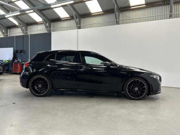 MERCEDES-BENZ A 200 d AMG Pack Night Pano  