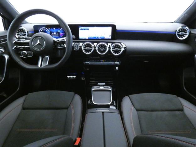 MERCEDES-BENZ Classe A 200 d AMG Line  