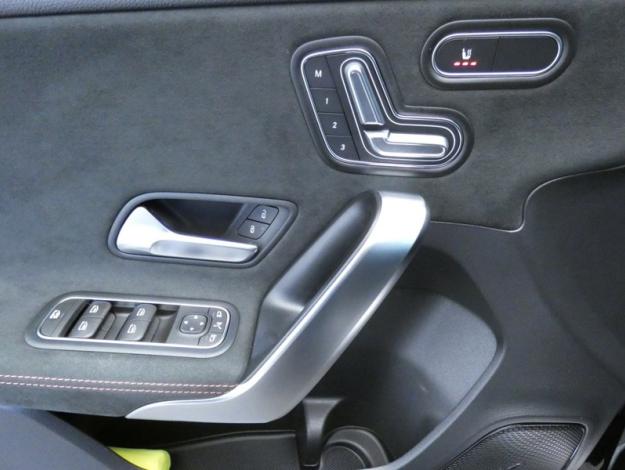 MERCEDES-BENZ Classe A 200 d AMG Line  