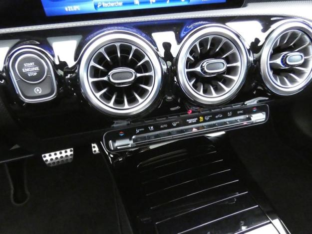 MERCEDES-BENZ Classe A 200 d AMG Line  